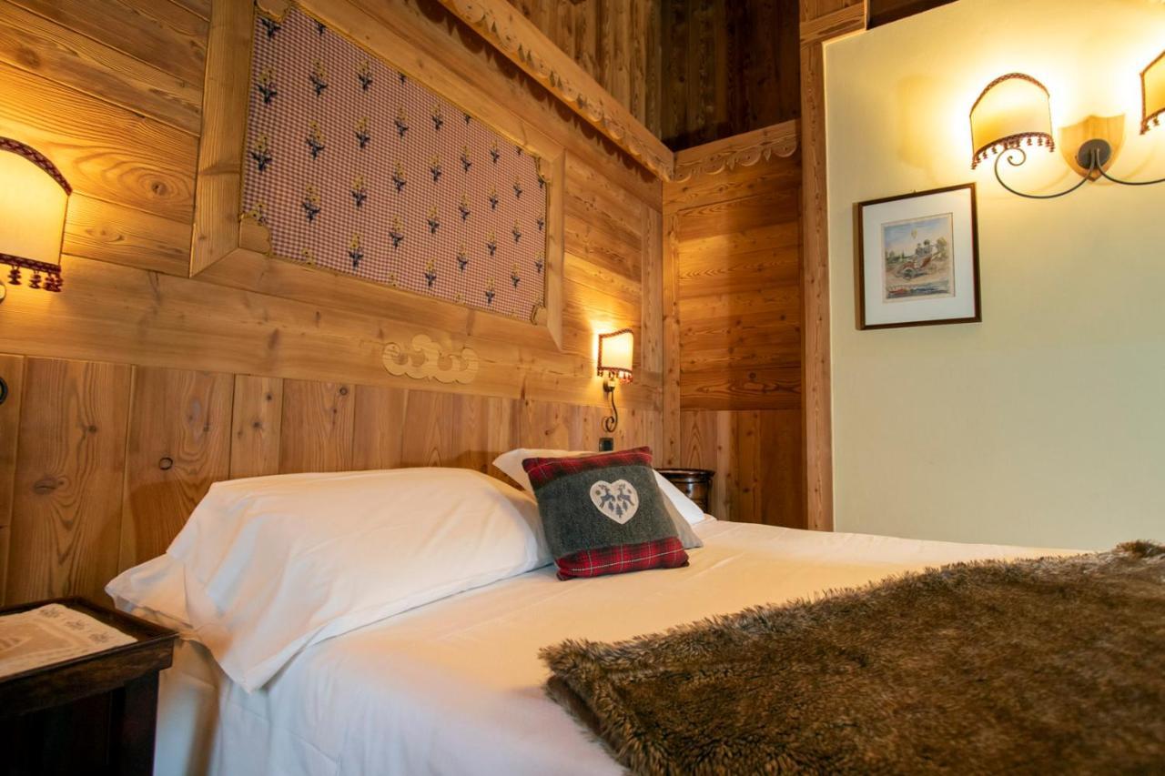 Laghetto Alpine Hotel & Restaurant ブリュソン エクステリア 写真
