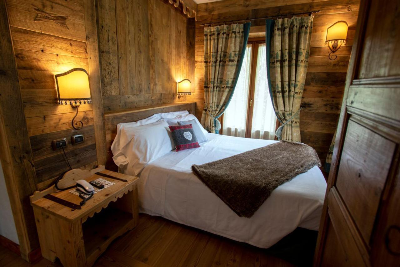 Laghetto Alpine Hotel & Restaurant ブリュソン エクステリア 写真